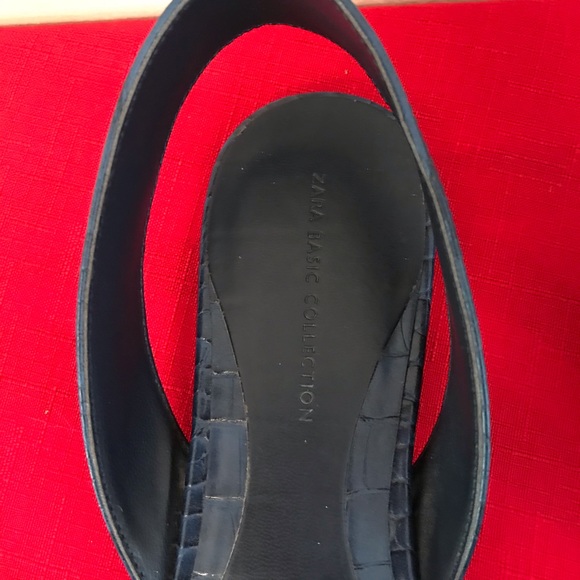 ZARA Faux Blue Exotic Leather Slingback Flats - Picture 2 of 4